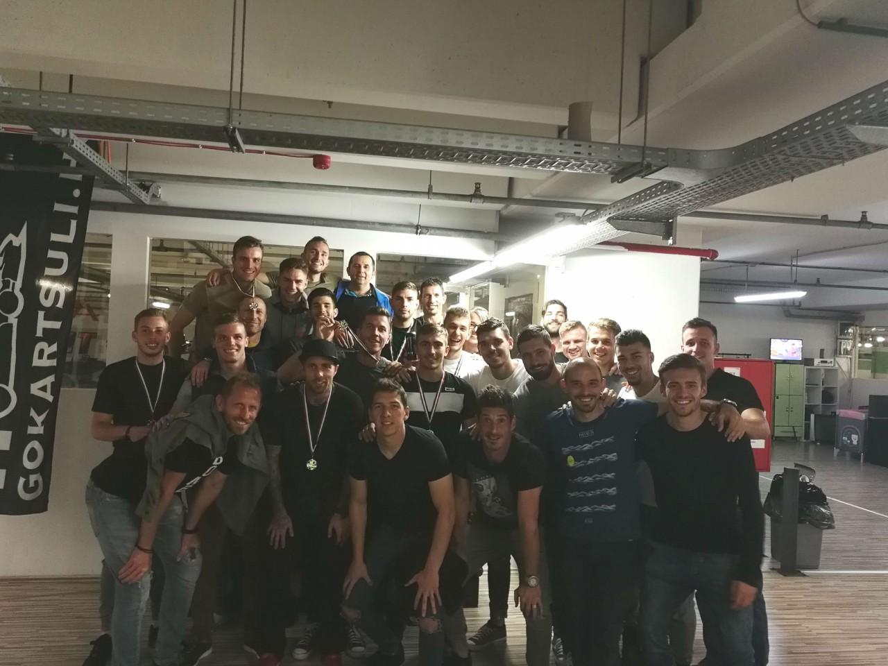 Csapatépítő gokartozás