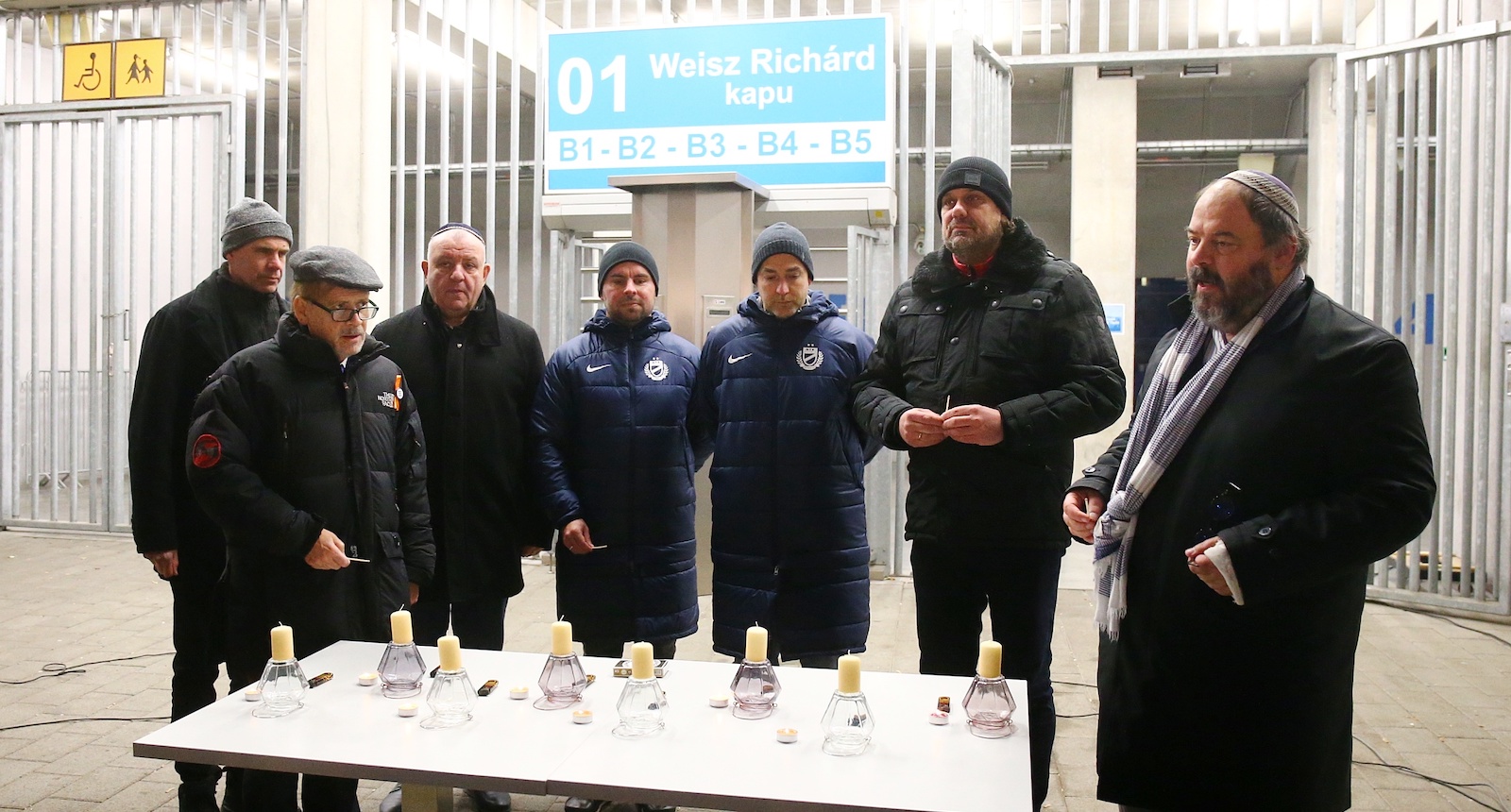 Képgaléria a Hanukai gyertyagyújtásról