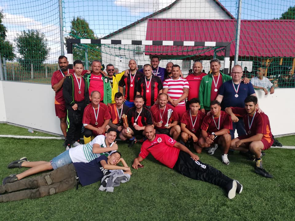 Klubunk is segítette a tarnazsadányi emléktornát